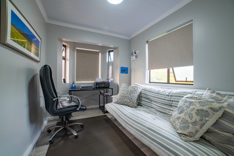 3 Bedroom Property for Sale in Dwarswegstrand Western Cape